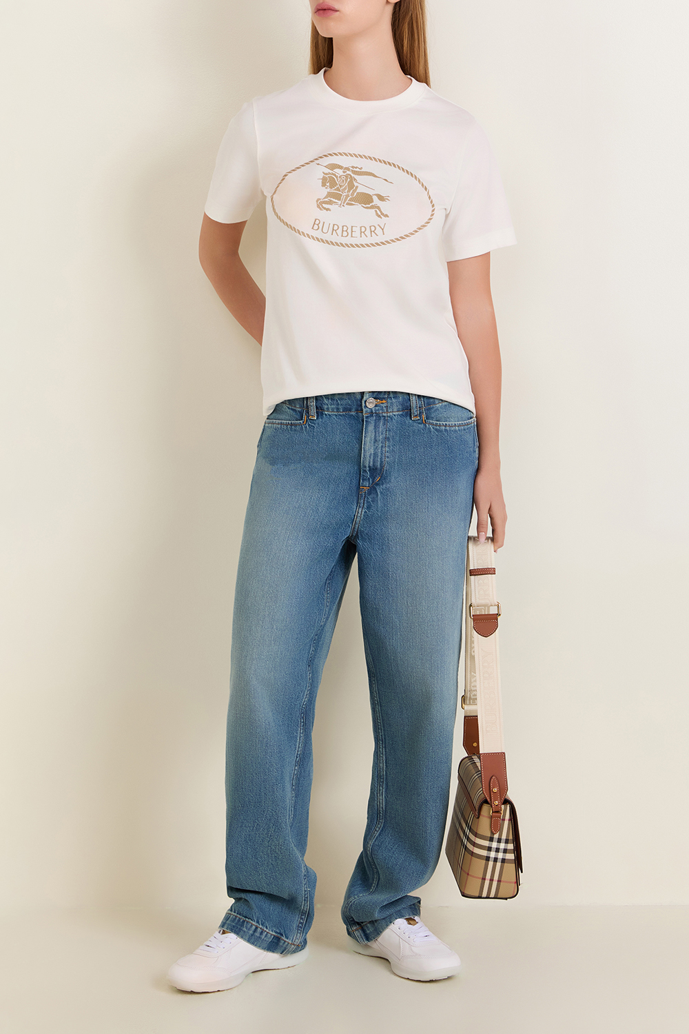 מכנסי ג'ינס ישרים